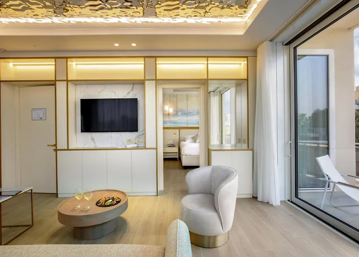 Ambasciatori Suite Hotel